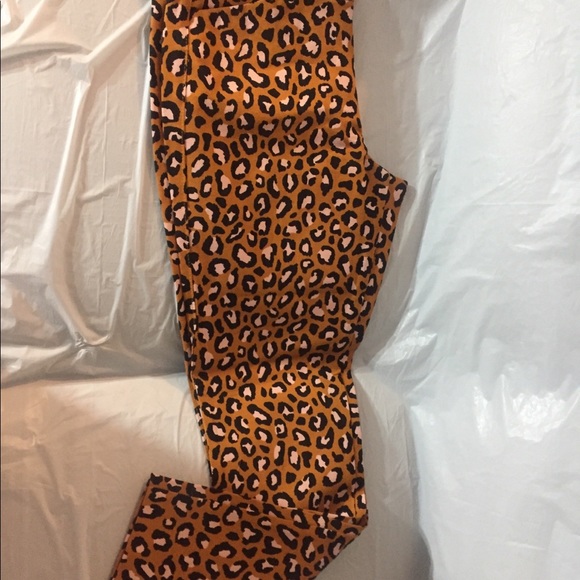 NEW OLD NAVY PIXIE ANKLE WOMENS PANTS ANIMAL SZ 8 GIFT CUTE - Picture 3 of 7